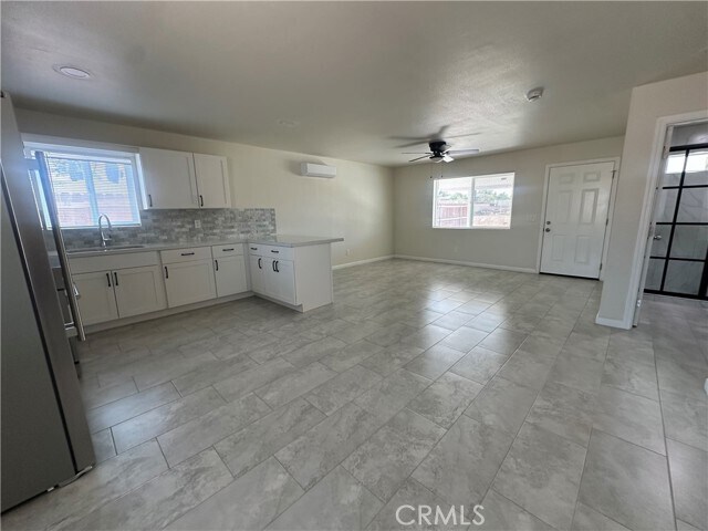 Foto del edificio - 1094 Donna Ln