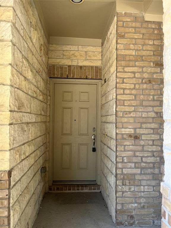 Building Photo - 6026 Starbrook Creek Dr