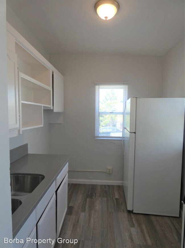 Foto del edificio - 767 E Sunrise Blvd