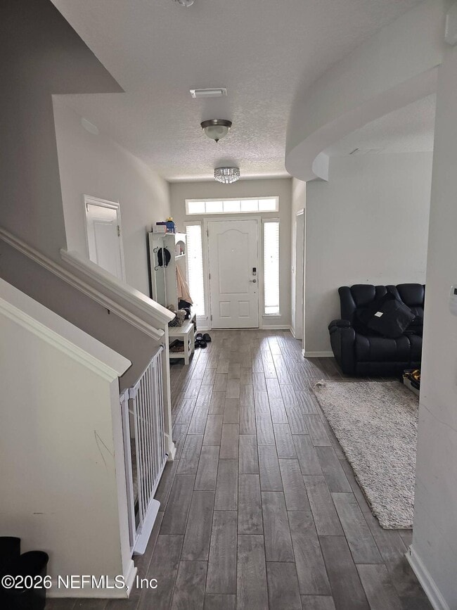 Foto del edificio - 6946 Azalea Grove Dr