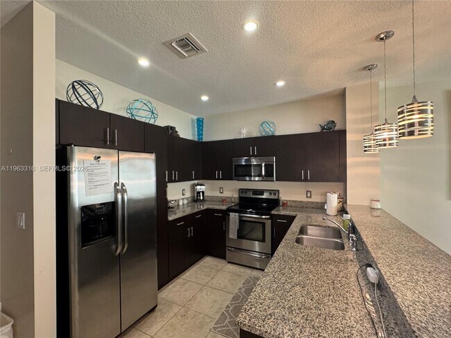 Foto del edificio - 2333 SE 5th St