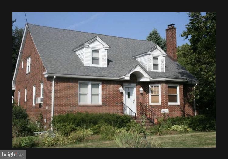 Foto principal - 202 Carpenter St