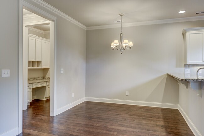 Photo - 5073 Donovan St House