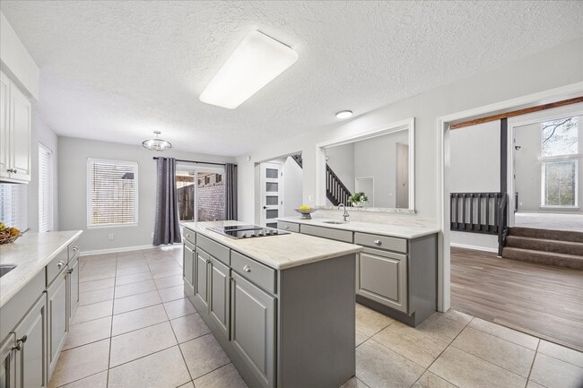 Building Photo - 15754 Walkwood Dr