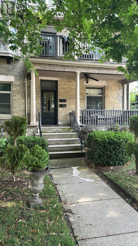Photo principale - 94-94 Central Ave