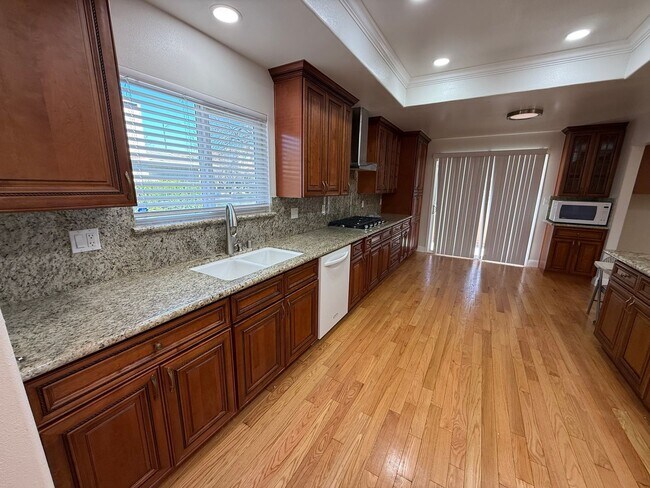 Foto del edificio - 1327 Essex Way