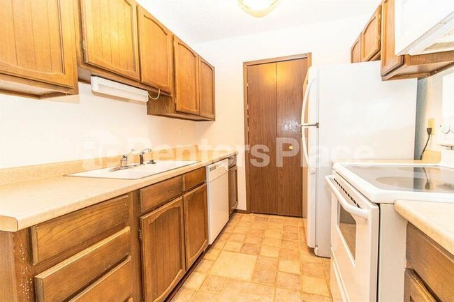 Foto del edificio - 10803 E 15th St