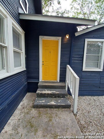 Building Photo - 1515 Montana St