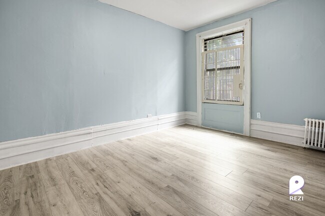 Foto del edificio - 974 Anderson Ave