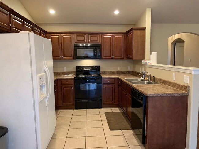 Foto del edificio - Beautiful Brick 3 Bed 2 Bath for Rent in F...