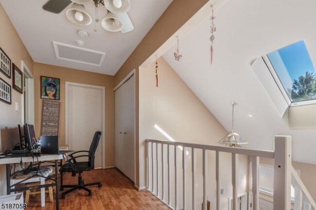 Building Photo - 67 Avebury Pl