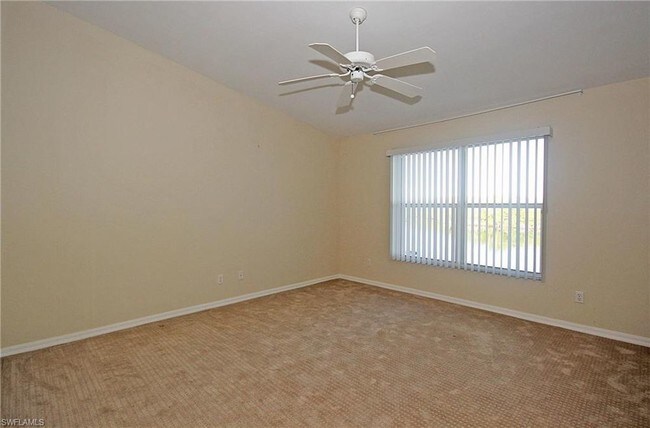 Foto del edificio - Beautiful 2 Bedrooms 2 Bath Waterfront Condo