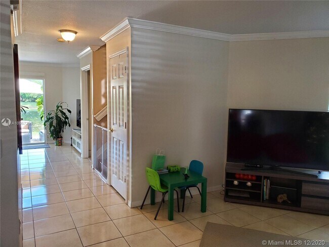 Building Photo - 2281 NW 170th Ave