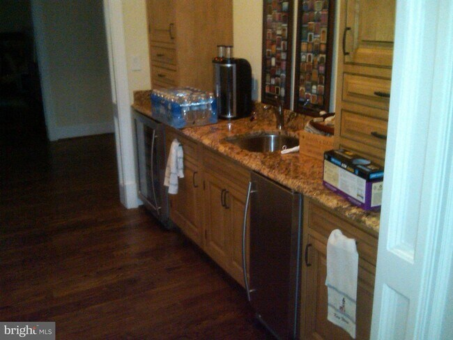 Foto del edificio - 6841 Wilson Ln