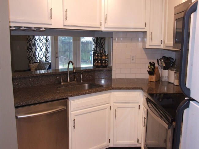 Building Photo - 7805 Fitzgerald Ct