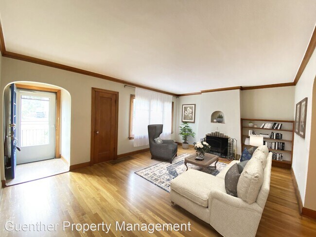 Building Photo - 3 br, 2 bath House - 1422 S Perry St.
