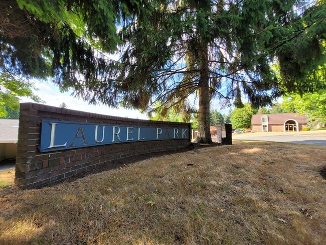 Building Photo - 11206 NE 68th St