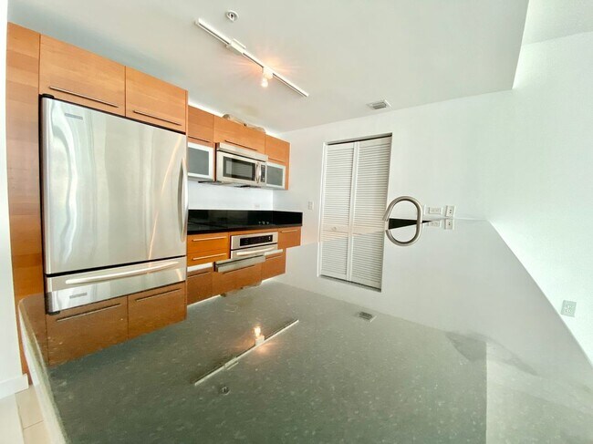 Foto del edificio - 253 NE 2nd St