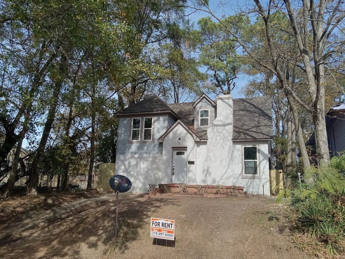 BEAUTIFUL 2 STORYFULLY RENOVATED BRICK H... House Rental in