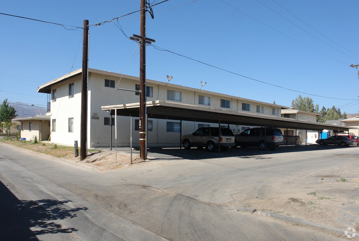 Building Photo - 1148 El Paseo St