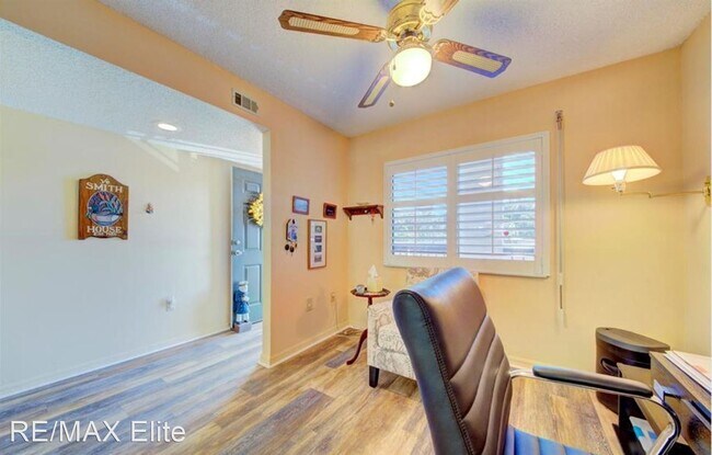 Building Photo - 5805 N Banana River Blvd