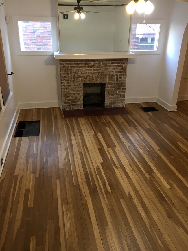 Living Room - 4063 Dalewood St