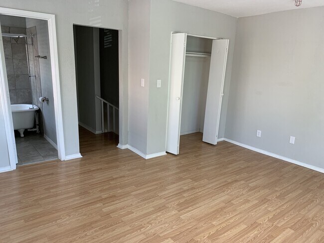 Foto del edificio - East Drive Lofts