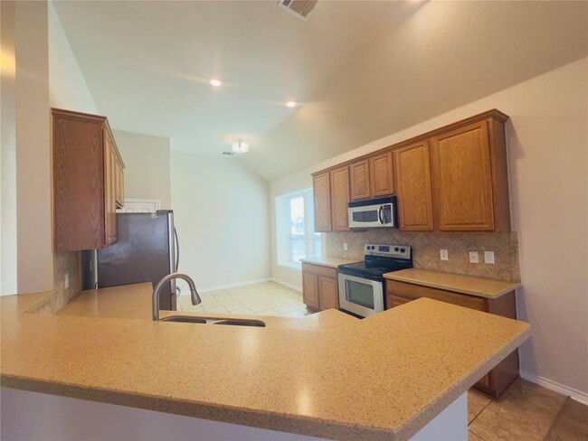 Building Photo - 3932 Links Ln