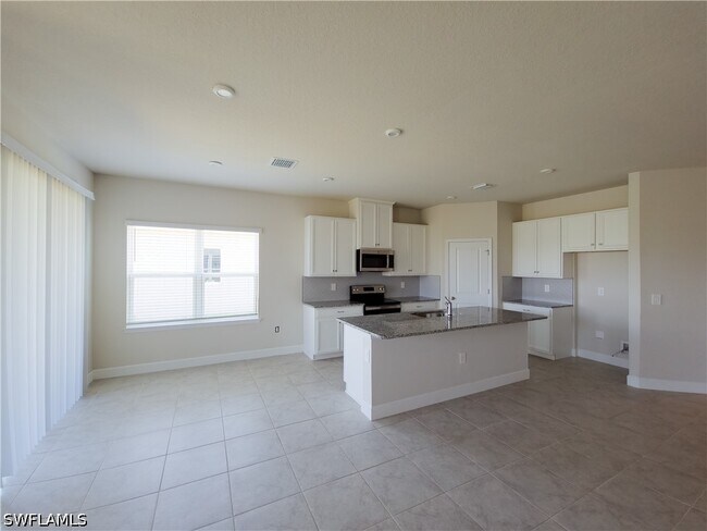Foto del edificio - 16380 S Port Harbor Blvd