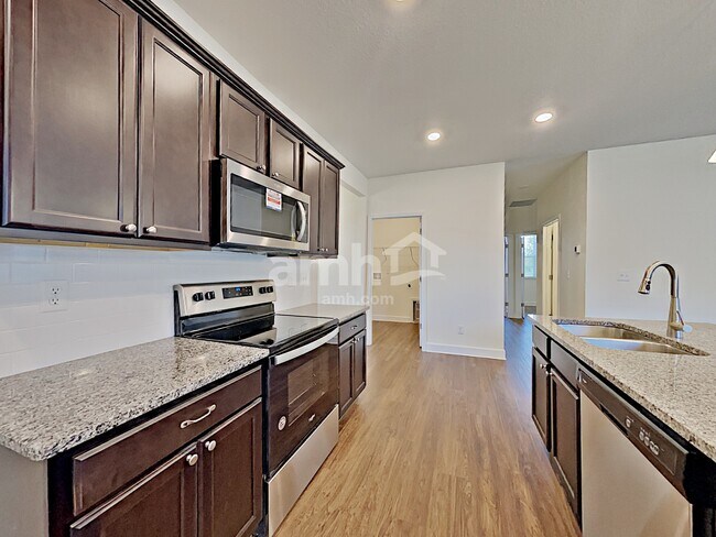 Building Photo - 105 Moultrie Crossing Ln