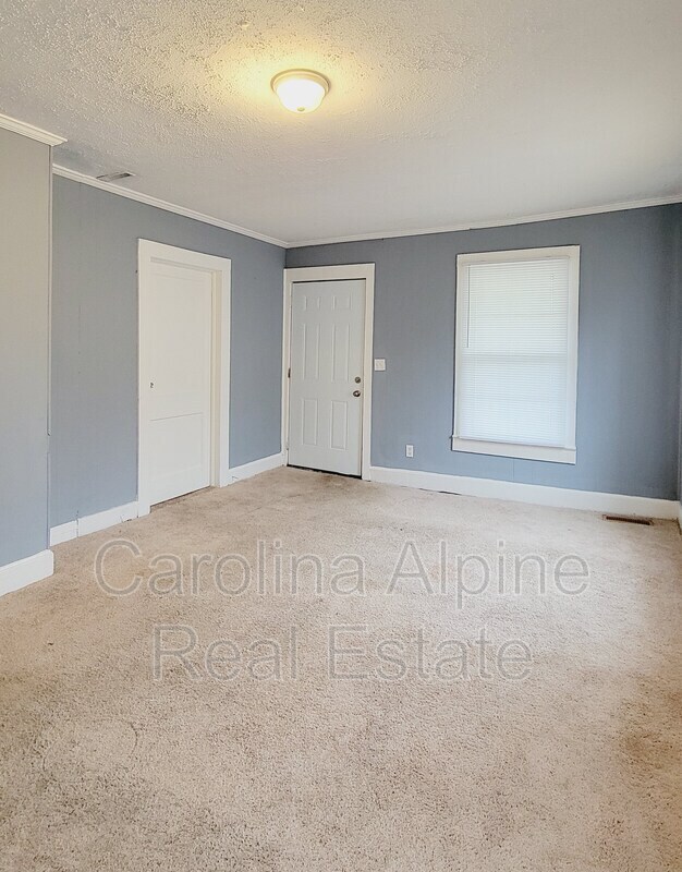 2223 Irma St, Charlotte, NC 28216 House Rental in Charlotte, NC