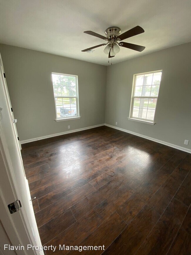 Building Photo - 3 br, 1 bath House - 2915 Enterprise Blvd