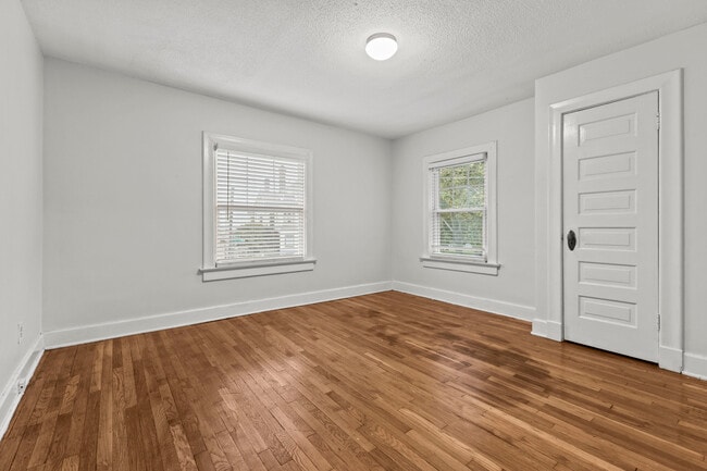 Building Photo - 315 Garfield Ave