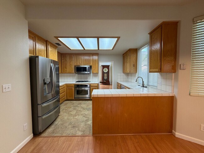 Building Photo - 5918 W Chennault Ave