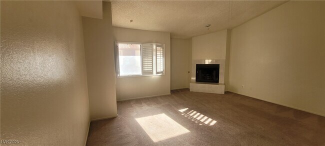 Foto del edificio - 2995 E Sunset Rd