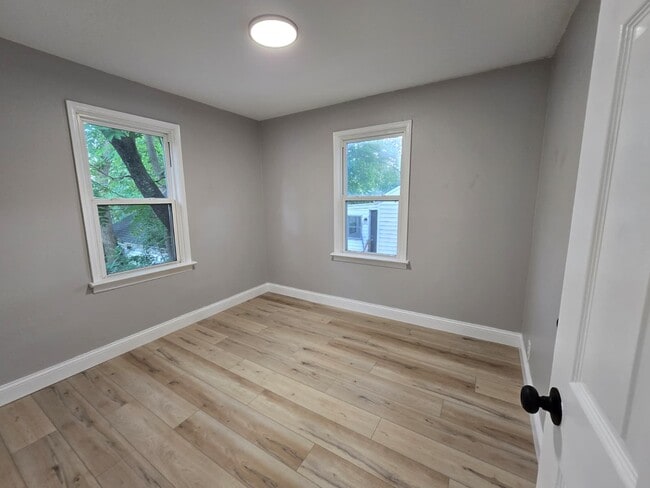 Building Photo - 7723 Monroe Dr