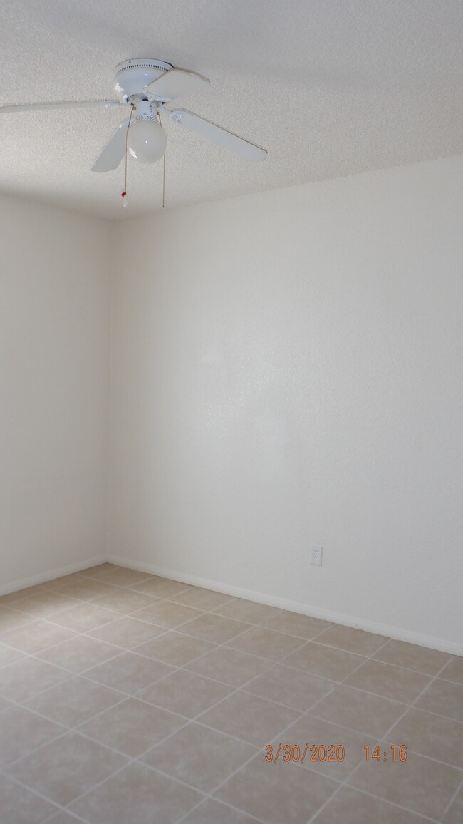 Building Photo - 504 E Montebello Ave