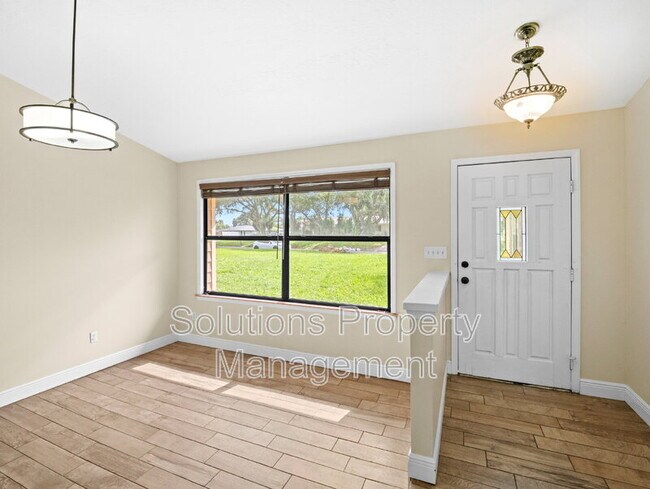 Building Photo - 3725 Laurette Rd