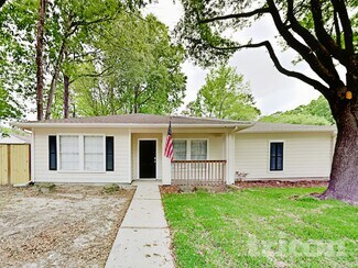 Building Photo - 21880 Silver Oak Ct