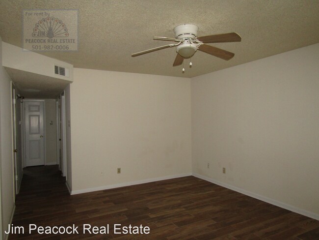 Foto del edificio - 9 Pinewood Ct