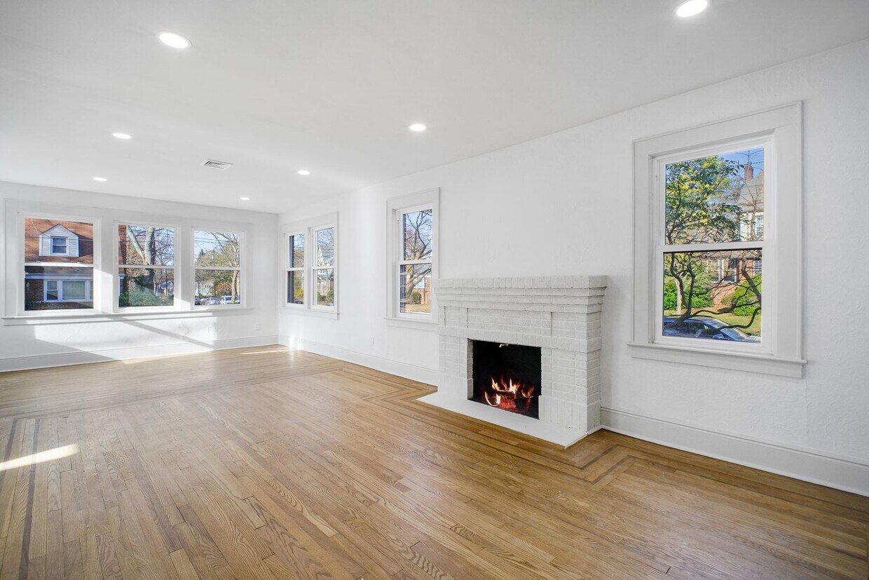 Photo - 344 Marlboro Rd (Englewood, NJ)