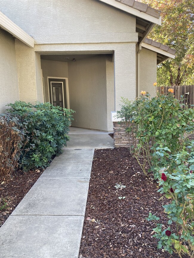 Building Photo - 3 br, 2 bath House - 1131 Colina Court
