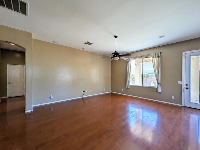 Foto del edificio - 3310 W Latona Rd