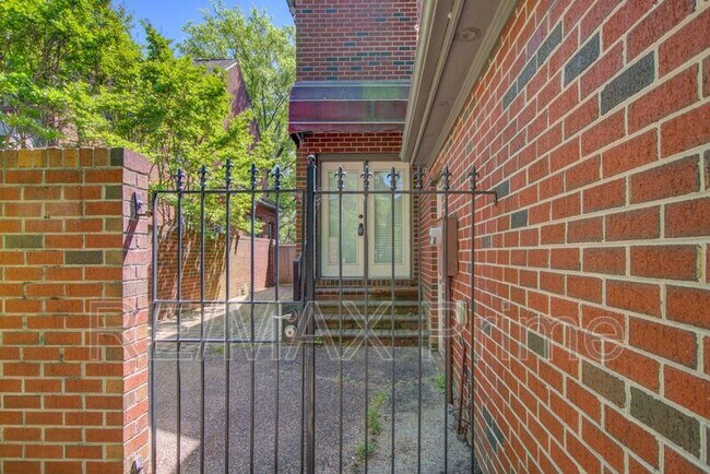 Foto del edificio - 1229 Llewellyn Ave