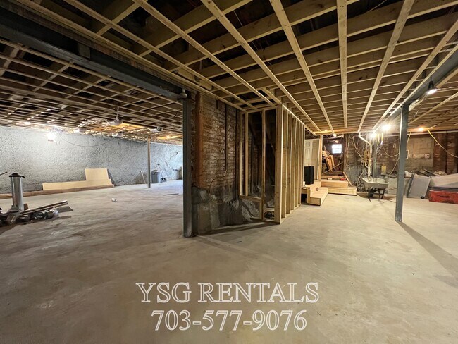 Building Photo - 17-19 Lambert Ave