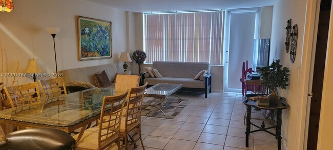Foto del edificio - 3725 S Ocean Dr