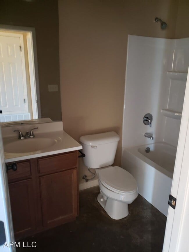 Building Photo - 2 br, 2 bath Apartment - 133 Westfields Court