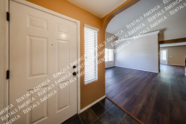 Building Photo - 23808 N Tayrien Ln
