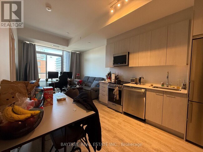 Photo du bâtiment - 185 Deerfield Rd