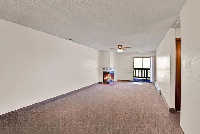Building Photo - Charming 2-Bed Condo Near CMU & St. Mary’s...